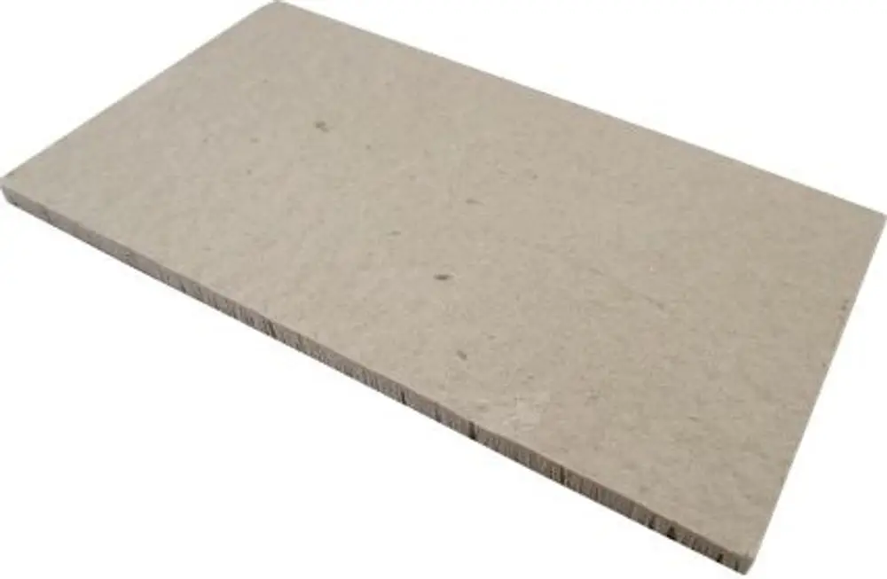Wolfram-Platte in neutraler Farbe, flach mit gleichmäßiger Oberfläche und transparenter Struktur, geeignet für Dämmzwecke in Rückwandanwendungen der Brennkammer.